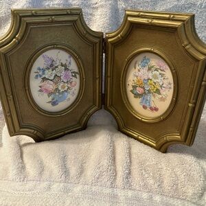 Vintage homeco Gold Floral Double Frame